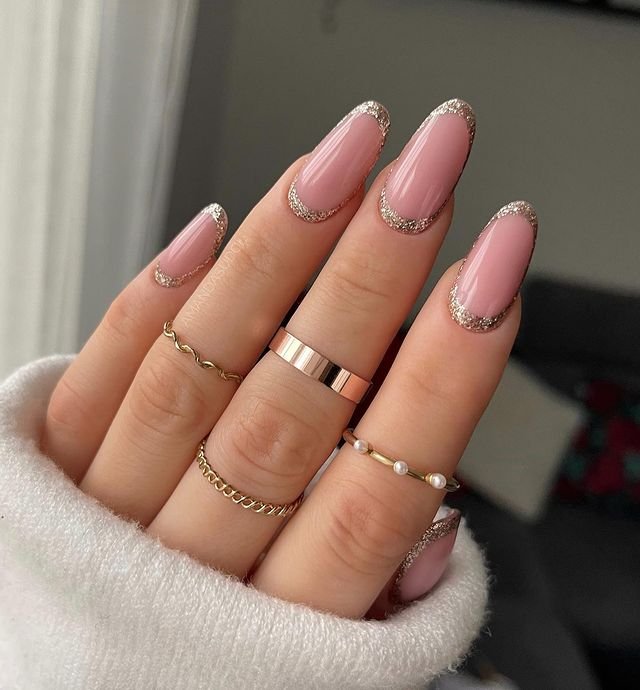 Glitter Outlines Prom Nails