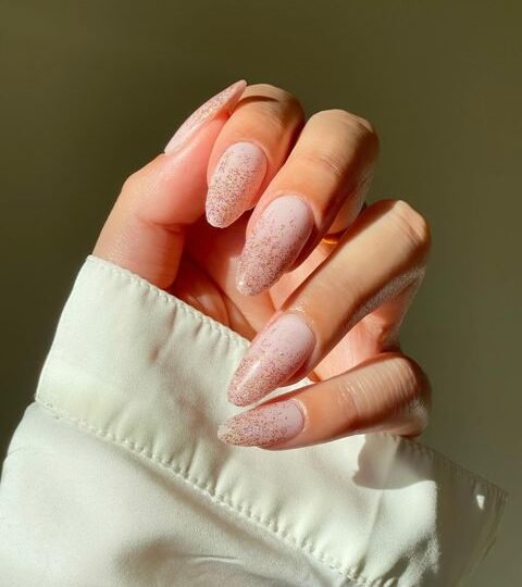 Golden Sparkle Prom Nails