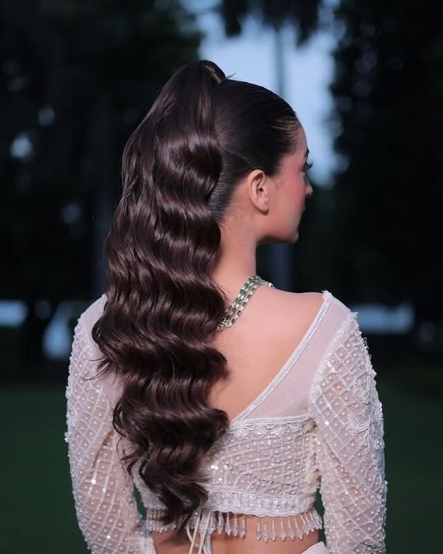 High Ponytail with Waves
