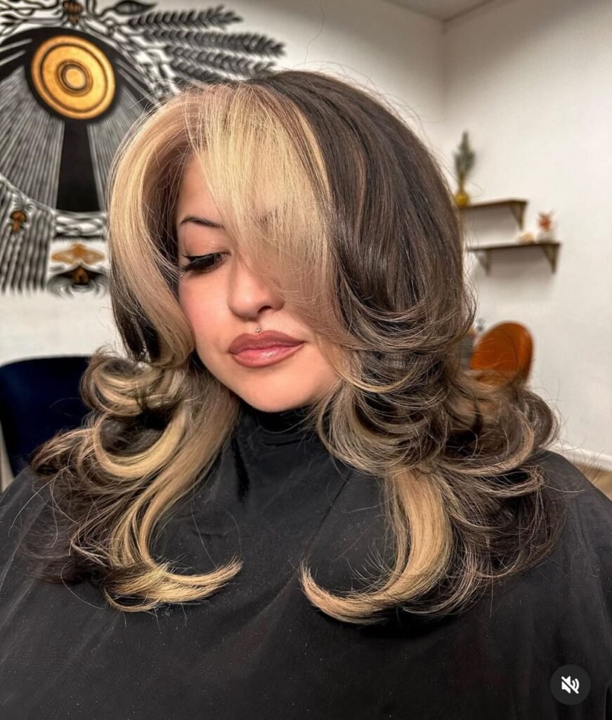 Long Layered Haircut With Face Framing Highlights