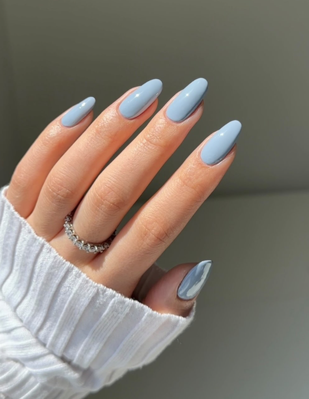 Pretty Blue Spring Nails