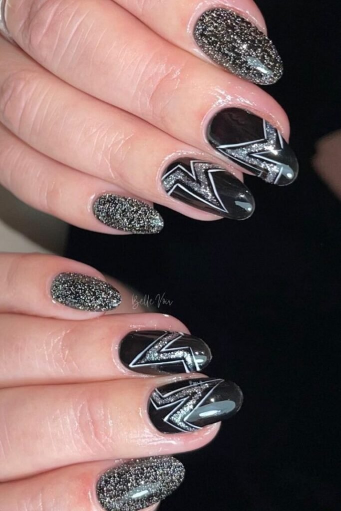 Star and Glitter Black Nails