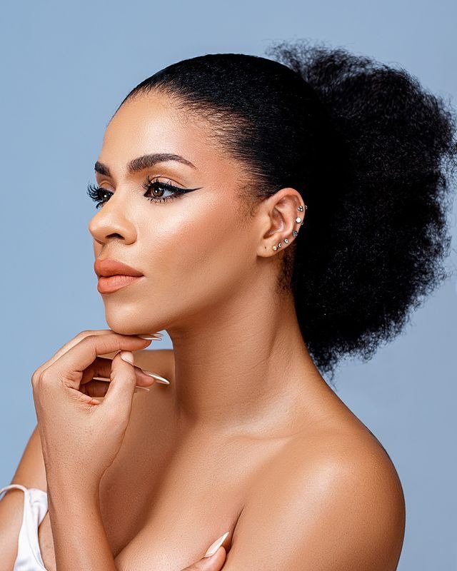 Voluminous Afro Puff