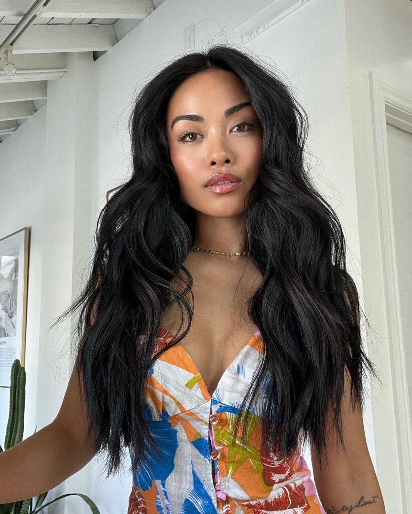 Voluminous Wavy Long Layered Haircut