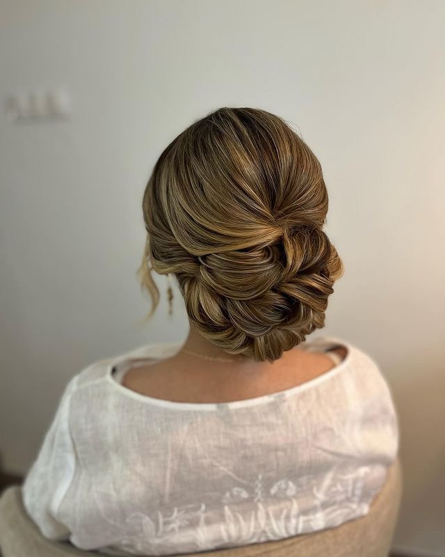 Wavy Chignon