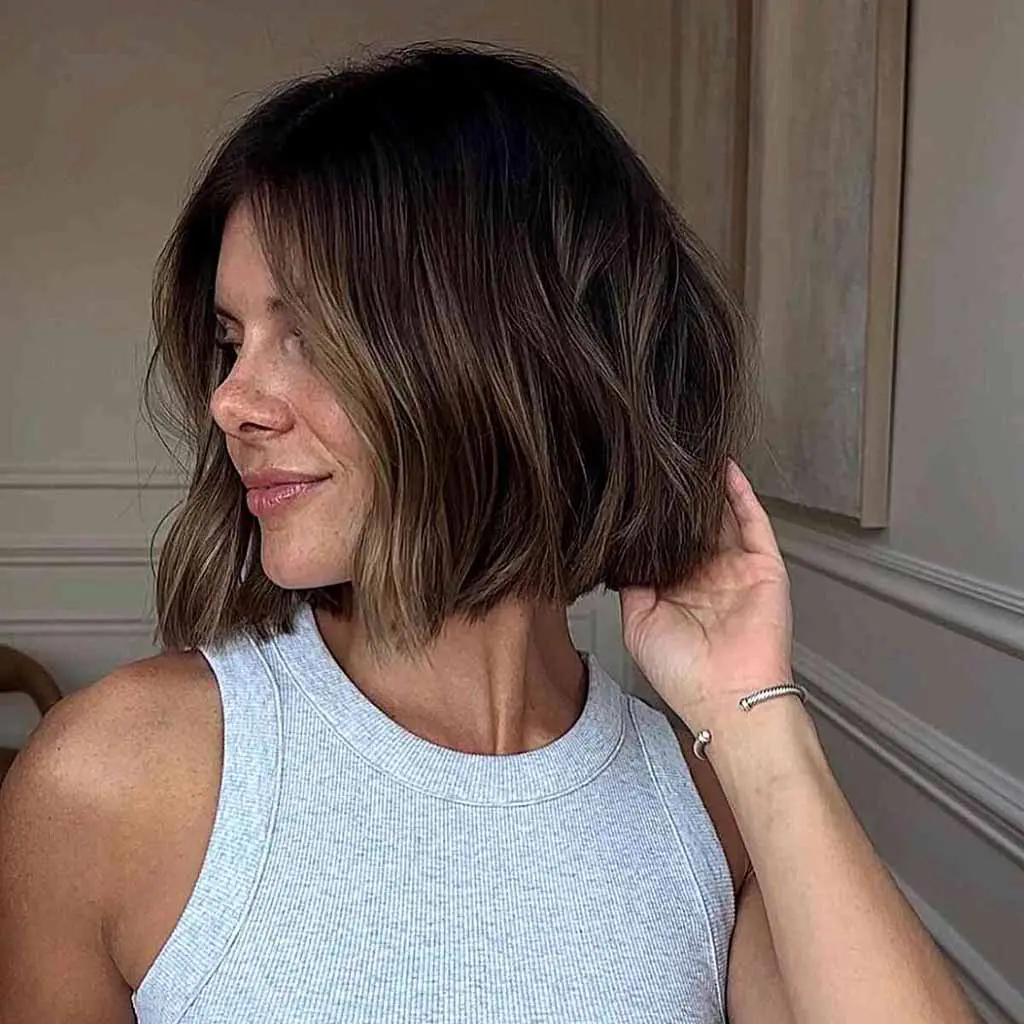 Wavy Neck Length Bob Cut
