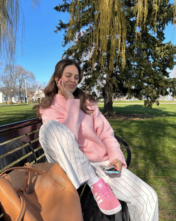 baby pink sweater and stripes pants