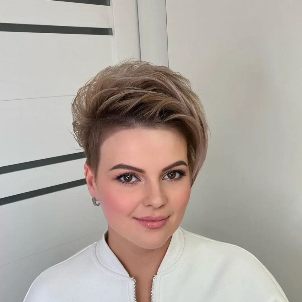 Glamorous Pixie Cut For Round Face