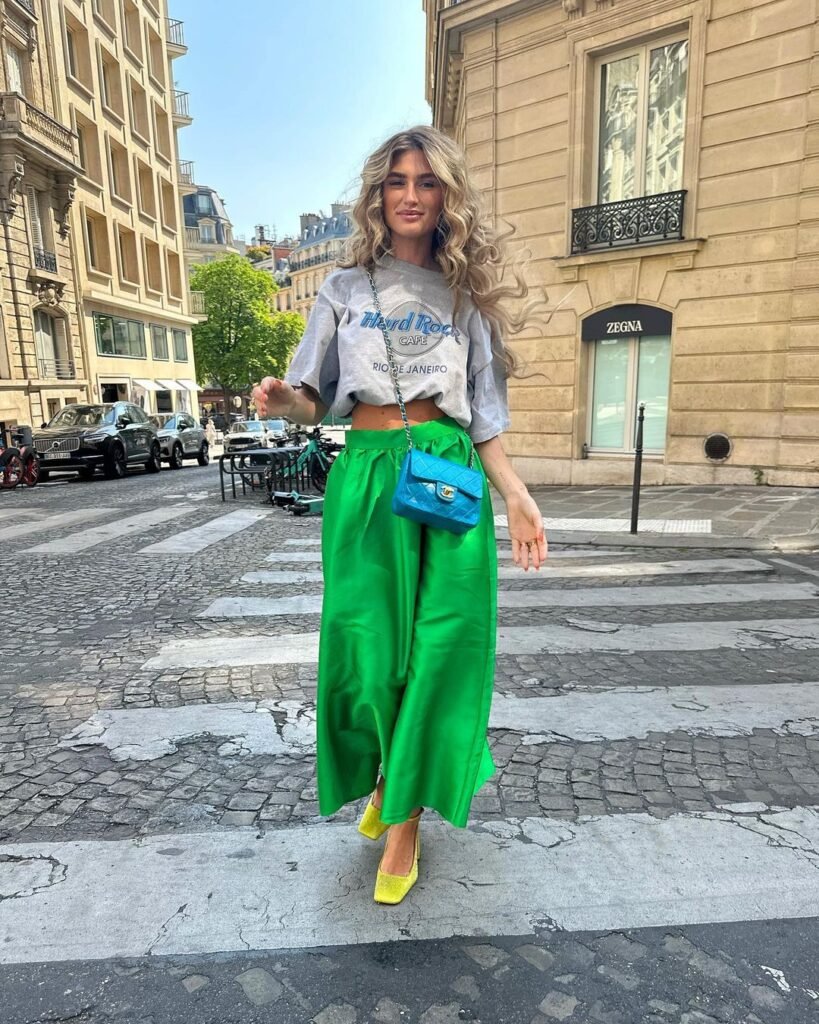 Graphic Tee Yellow Shoes