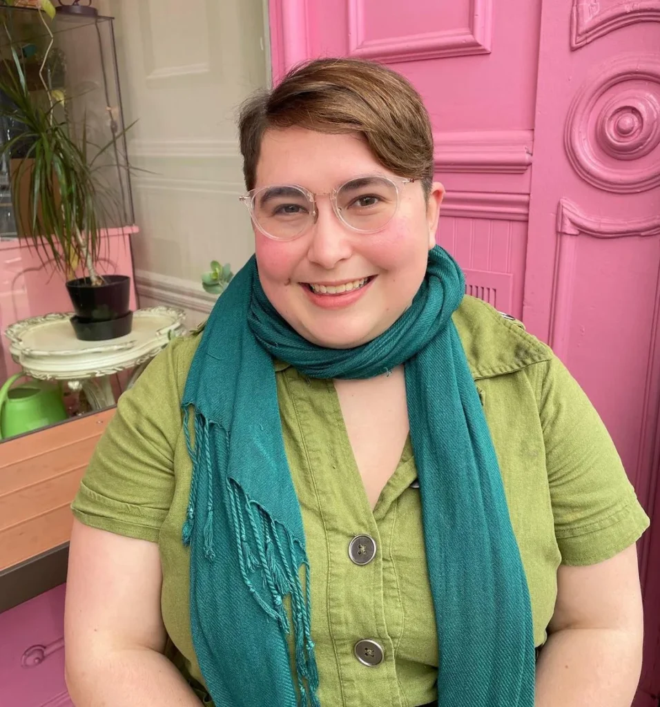 Slimming Pixie Cut for Chubby Round Face