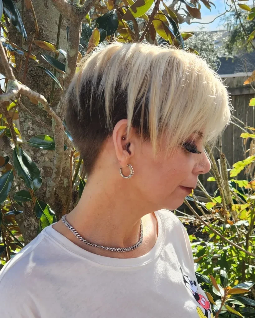two toned pixie cut for round face