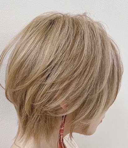 Butter Cream Short Blonde Hairstyle