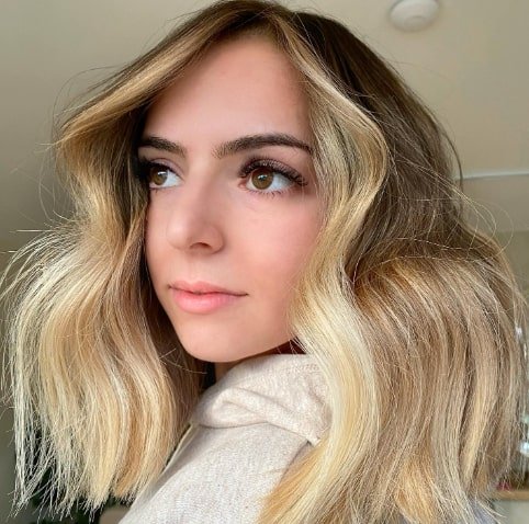 Candy Short Blonde Hairstyle
