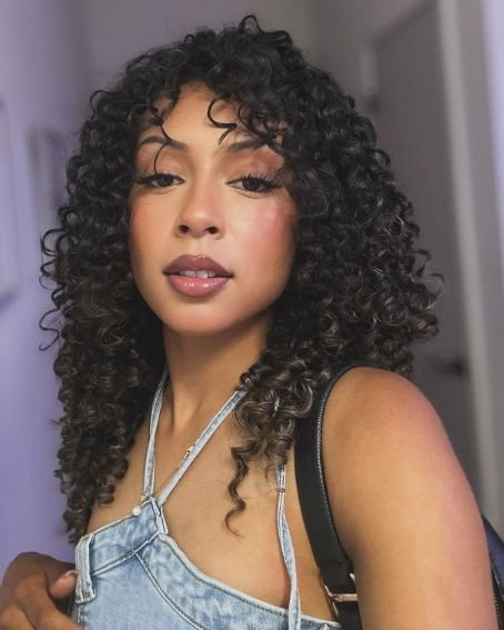 Collarbone Curly with a Bang