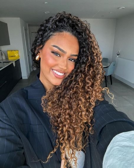 Spiral Curly Hairstyle