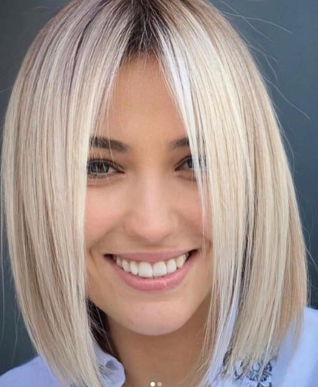 Straight Short Blonde Hairstyle