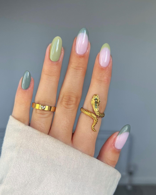 Sage Minimal Accent Nails