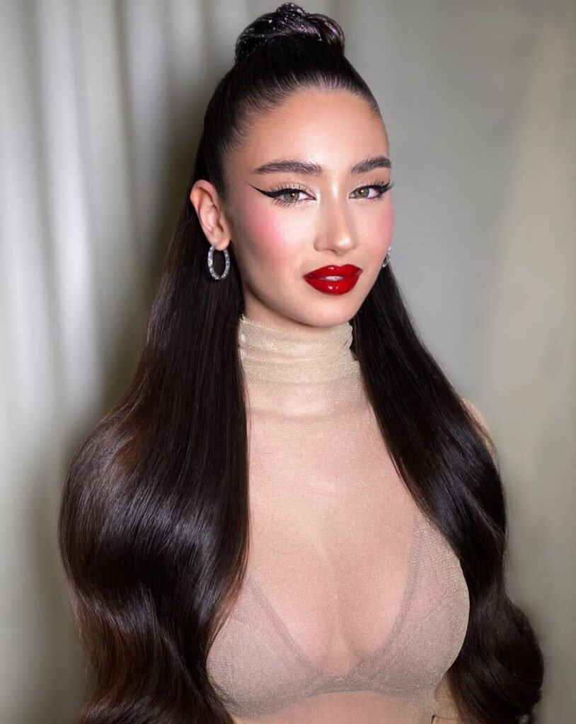 High Ponytail with Wrapped Base