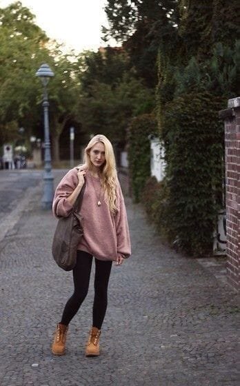 Oversized Rosy Sweater Black Leggings 1