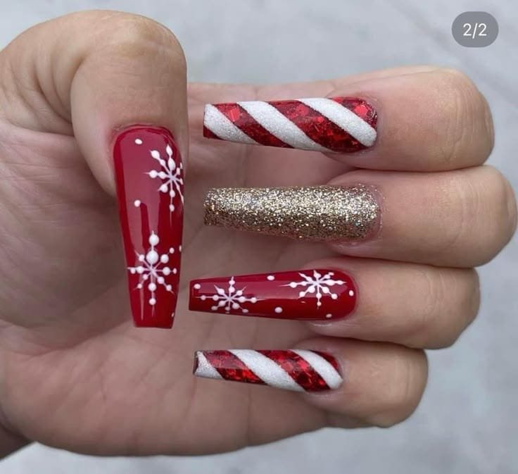 Red White and Gold Christmas Nail