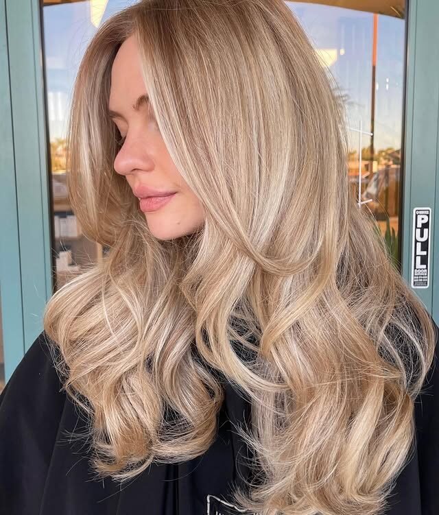 Champagne Blonde Accents