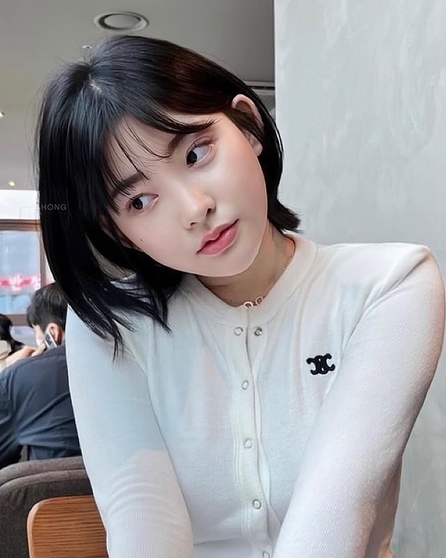 Layered Bob with Bangs