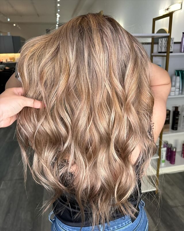 Warm Beige Blonde Highlights