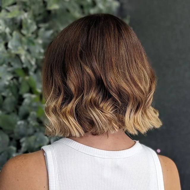 Wavy Bob with Ombre Highlights